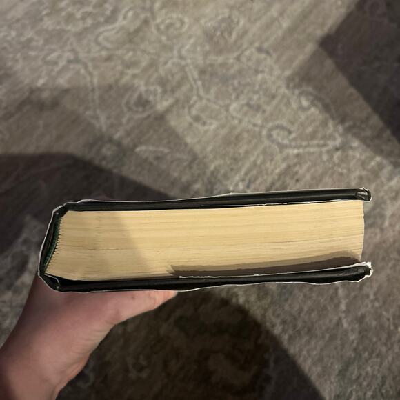 A Court of Wings and Ruin OOP hardbound - Picture 8 of 12